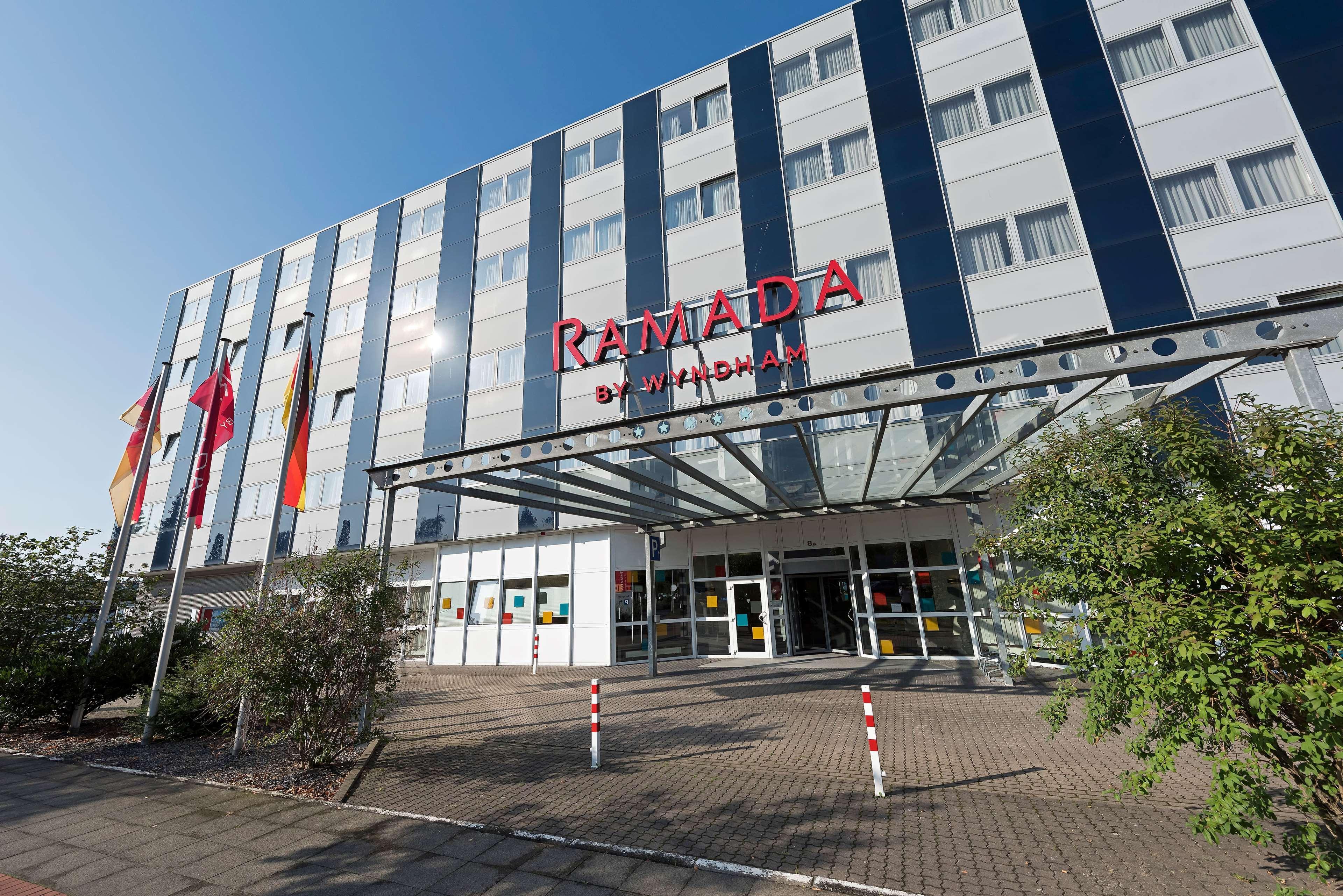 Ramada By Wyndham Hannover Messe Laatzen Exterior photo